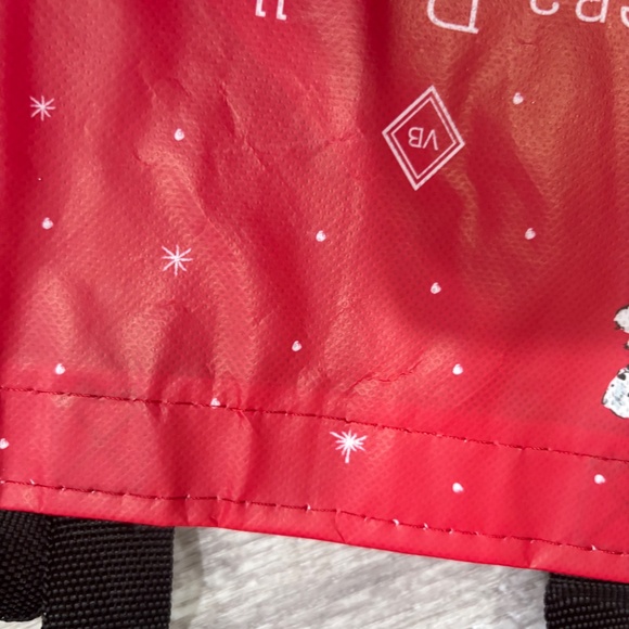 Vera Bradley - Winter Polar Bear Pattern Light Weight Reusable Tote - Picture 5 of 10